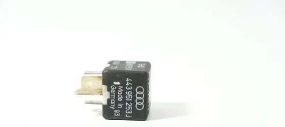 Audi A4 S4 B5 8D Other relay 443951253J