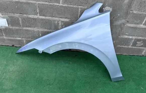 Volkswagen Golf VIII Fender 5H0805FH