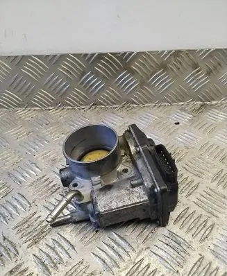 Toyota Avensis T250 Throttle valve 220300D011 01120 7B12