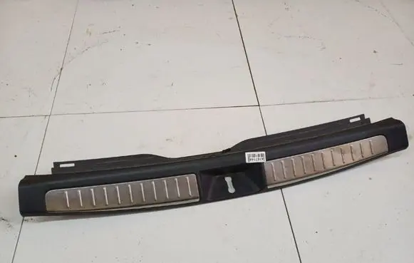 Other trunk/boot trim element