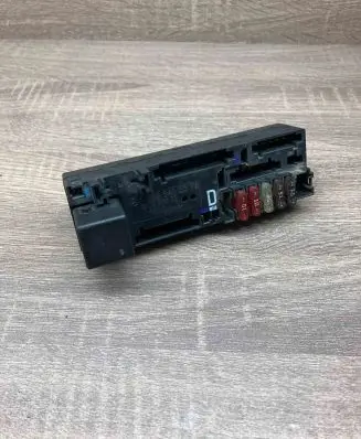 Mercedes-Benz E W210 Fuse module A0005400372 05376120