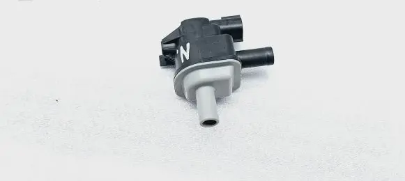 Lexus NX Vacuum valve 9091012279 1362007110