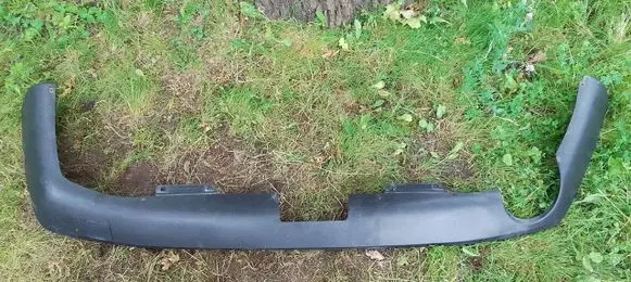 Front bumper lip