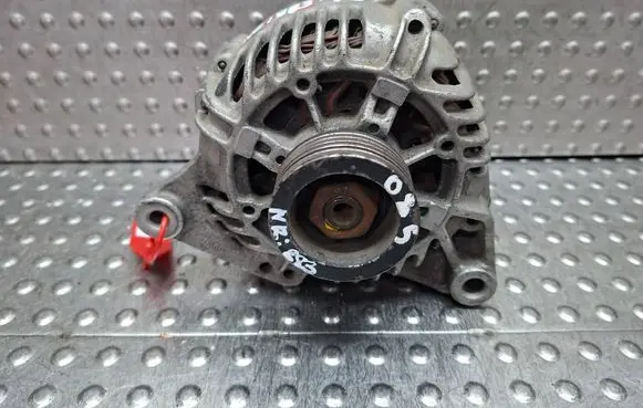 Renault Clio II Generator/alternator S27649883 CA715IR