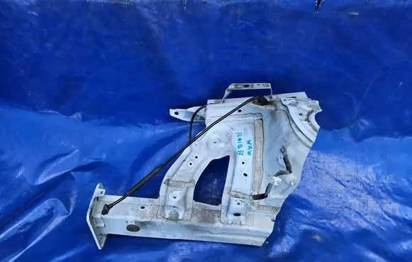 Hyundai Ioniq Front quarter panel 