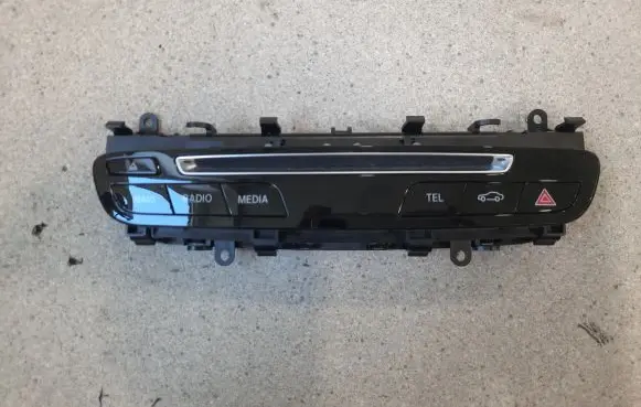 Mercedes-Benz GLC X253 C253 Head unit multimedia control A2059055201