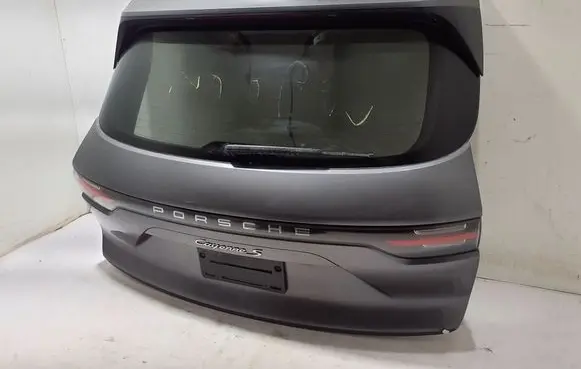 Porsche Cayenne (9Y0 9Y3) Tailgate/trunk/boot lid 9Y0827025BY