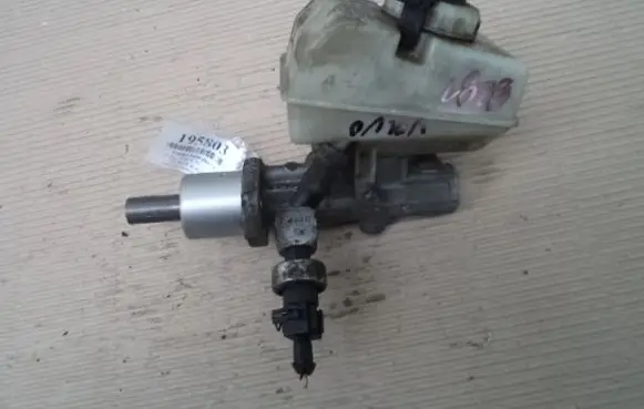 Volvo S70 V70 V70 XC Master brake cylinder
