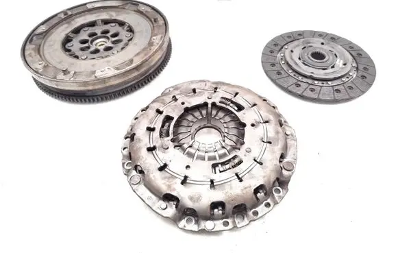 BMW 3 E90 E91 Clutch set kit 415055210