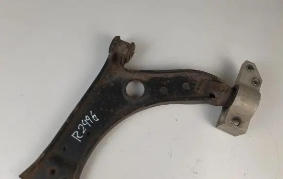 Volkswagen Jetta V Front lower control arm/wishbone 1K0407190E