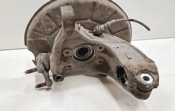 Volkswagen PASSAT B6 Front wheel hub spindle knuckle