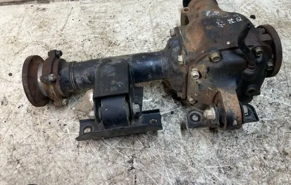 Nissan Navara D22 Front differential 972 3851161G45