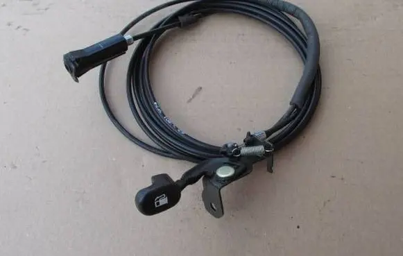 KIA Sportage Fuel cap flap release cable T060D8