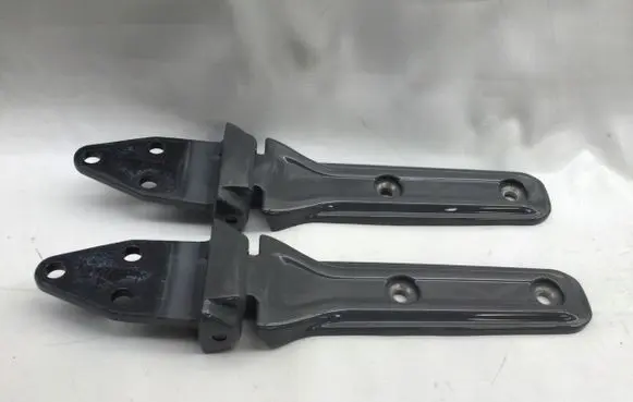 Jeep Wrangler Tailgate/trunk/boot hinge 68282145