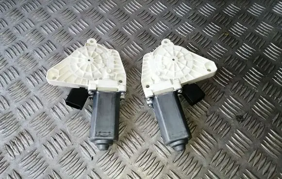 Front door window regulator motor