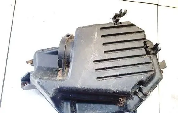 Honda Civic Air filter box CC12
