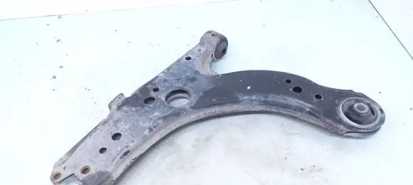Skoda Octavia Mk1 (1U) Front lower control arm/wishbone