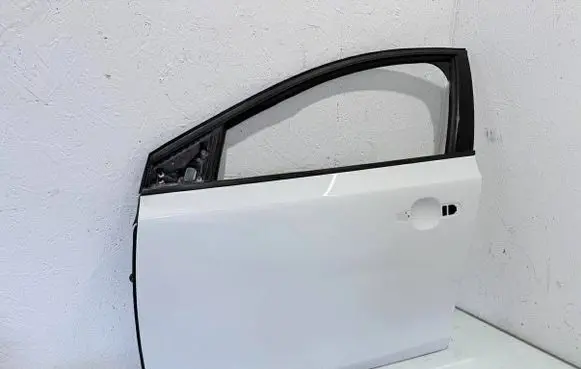 Volvo V40 Front door 