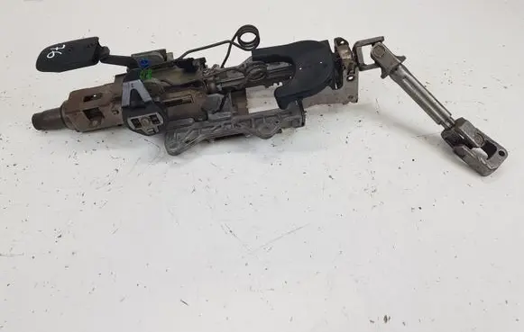 Audi A3 S3 8P Steering wheel axle 8P2419502F 1K2971616