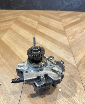Mercedes-Benz GL X164 Fuel injection high pressure pump A6290700001 0445010117