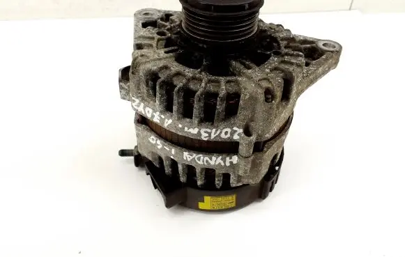 Hyundai i40 Generator/alternator 373002A800