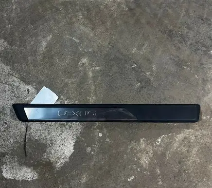 Lexus ES VII XZ10 Front sill trim cover 6791233150