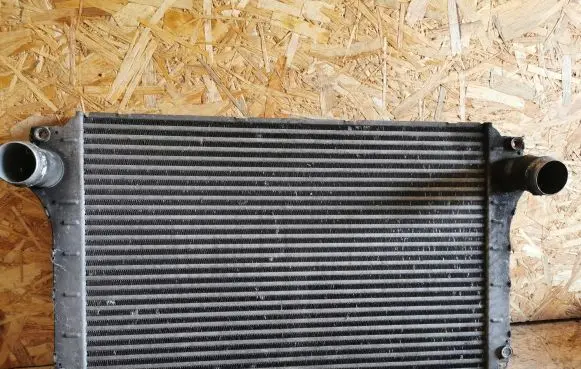 Toyota Avensis T250 Intercooler radiator Jd1271002220 0R010
