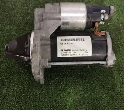 Opel Corsa E Starter motor 25200067