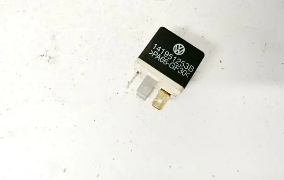 Volkswagen Golf IV Other relay 141951253B