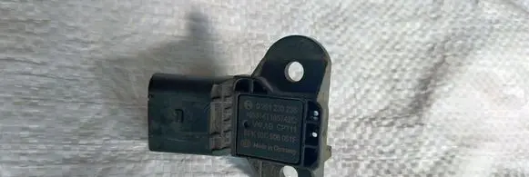 Skoda Fabia Mk3 (NJ) Air pressure sensor 0261230235