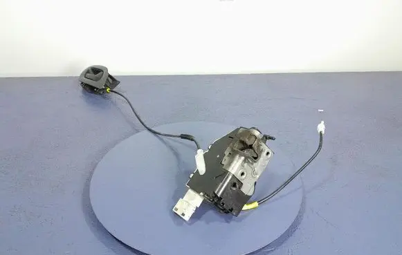 Peugeot Expert Front door lock 9681334980