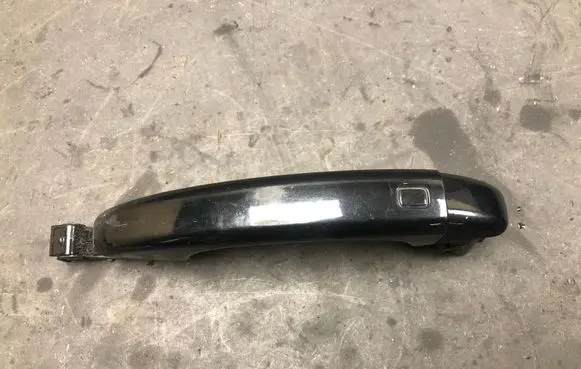 Audi A5 8T 8F Front door exterior handle 8T0837205A 8T0837167A