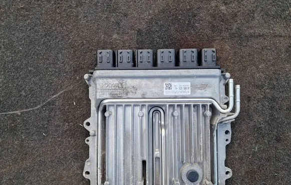 BMW 5 G30 G31 G38 Engine control unit/module 9895529 0261S21777 032245241