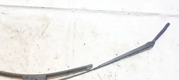 Ford Focus Front wiper blade arm xs4117526bc