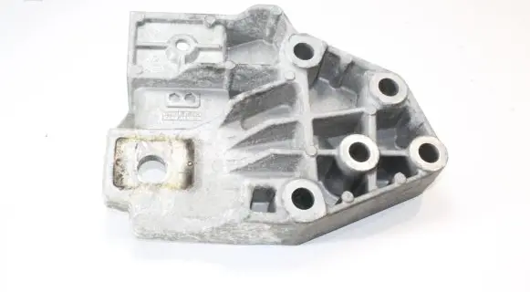 Land Rover Range Rover Evoque L538 Engine mounting bracket BJ326P096AA