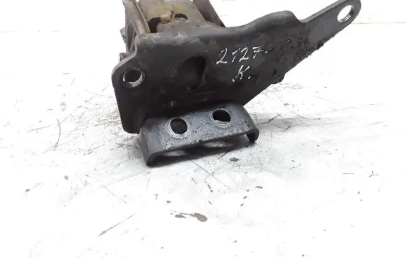 Toyota Corolla Verso AR10 Engine mount bracket