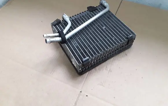 Audi Q7 4L Air conditioning (A/C) radiator (interior) 7L0820102N 52416220