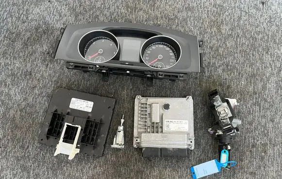 Volkswagen Golf VII Speedometer (instrument cluster) 5G1920741C 5G1260202 5Q0937086BL