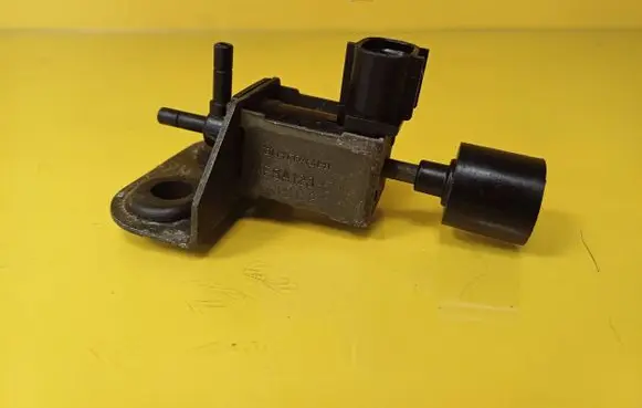 Suzuki Swift Cultus Vacuum valve AESA12351