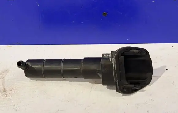 Volvo XC90 Headlight washer spray nozzle 30698506