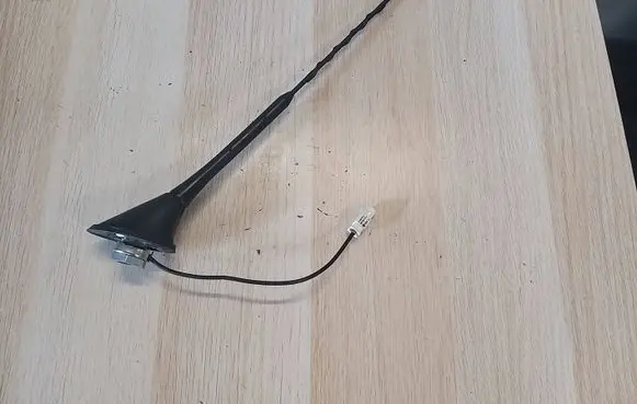 Seat Ibiza IV (6J,6P) Radio antenna 6J0035501