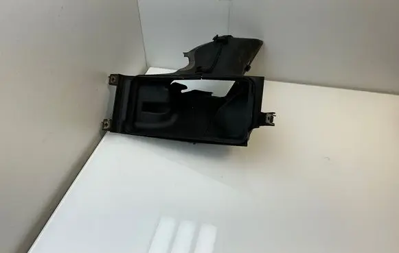 BMW 3 E90 E91 Intercooler air guide/duct channel 7143750