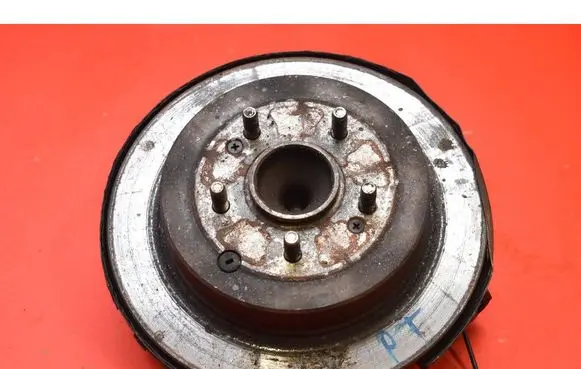 Hyundai Tucson JM Front wheel hub spindle knuckle 