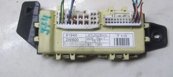 Hyundai Santa Fe Fuse module 91940-2W600