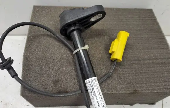 Mercedes-Benz E W213 Bonnet Pedestrian Airbag Actuator 2139062201 A2139062201
