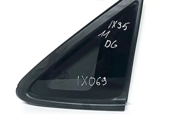 Hyundai ix35 Rear side window