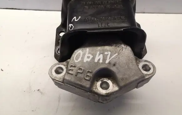 Citroen C4 II Engine mount bracket 9636270080 9636583980 963636845880