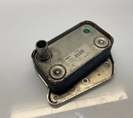 Mercedes-Benz E W211 Engine oil radiator A6131880201 97924 6131880201