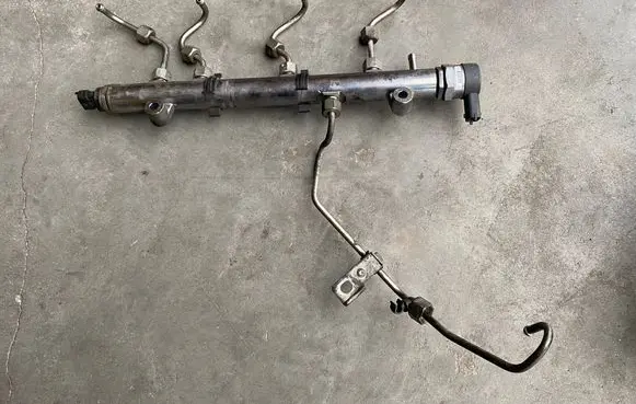 Iveco Daily 6th gen Fuel distributor 0445224055