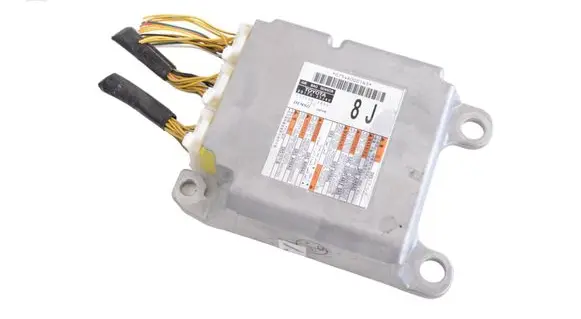 Lexus ES 250 - 300 - 330 Airbag control unit/module 8917033J40